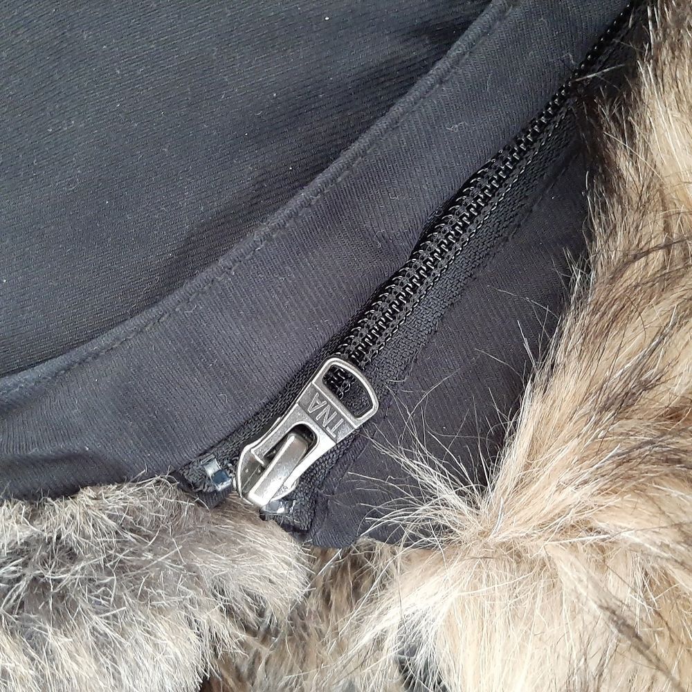 Aritzia Black Ski & Snow Jacket with Faux Fur Trim - Picture 14 of 16
